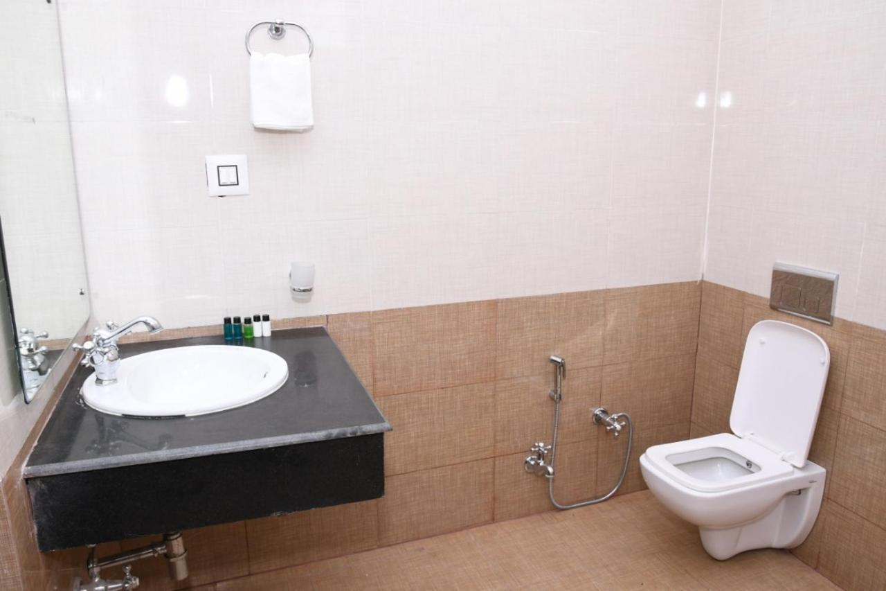 Tiger Den Club & Resort Palia Kalan Dış mekan fotoğraf